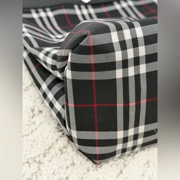 Burberry London Black and Red Plaid Tote Bag EUC - Picture 8 of 10